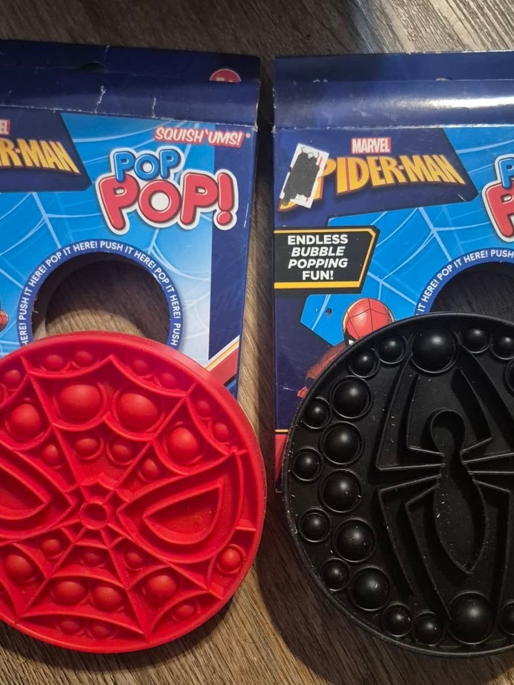 Marvel Spider-Man Red and Black Pop 'n' Play Sensory Discs